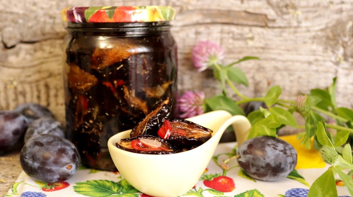 Приготовьте вяленые сливы: деликатес для гурманов