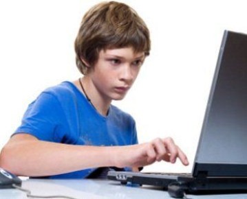 Подростки и интернет: как избежать зависимостей и найти баланс в цифровом мире