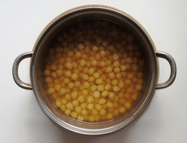 Почему отёки чаще всего связаны с питанием, а не с возрастом