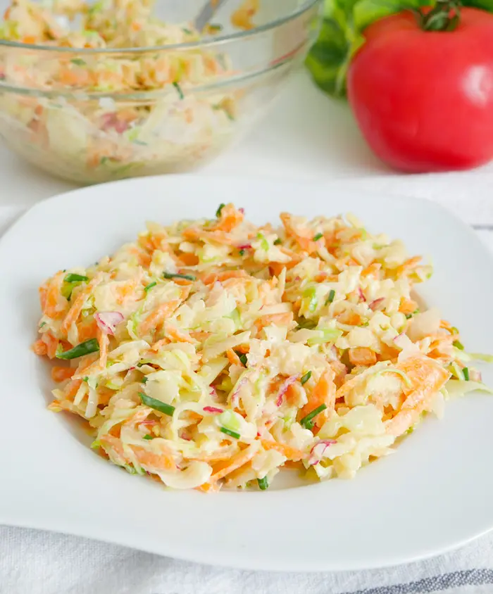 Витаминный салат, привлекающий внимание