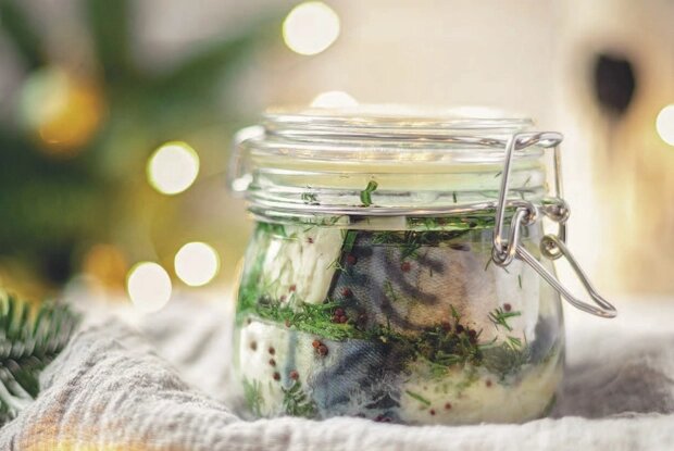 Скумбрия в пряном посоле: шаг за шагом