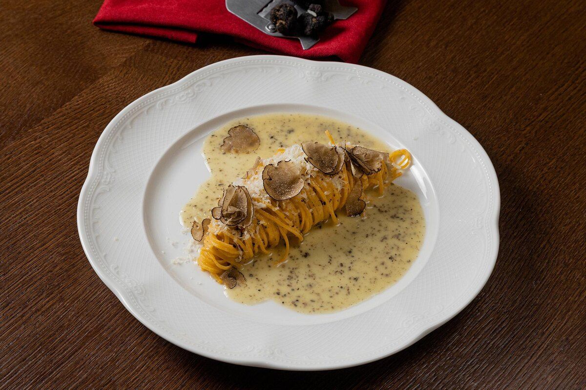 Гастрономические открытия: от фудхоллов до мишленовских шедевров