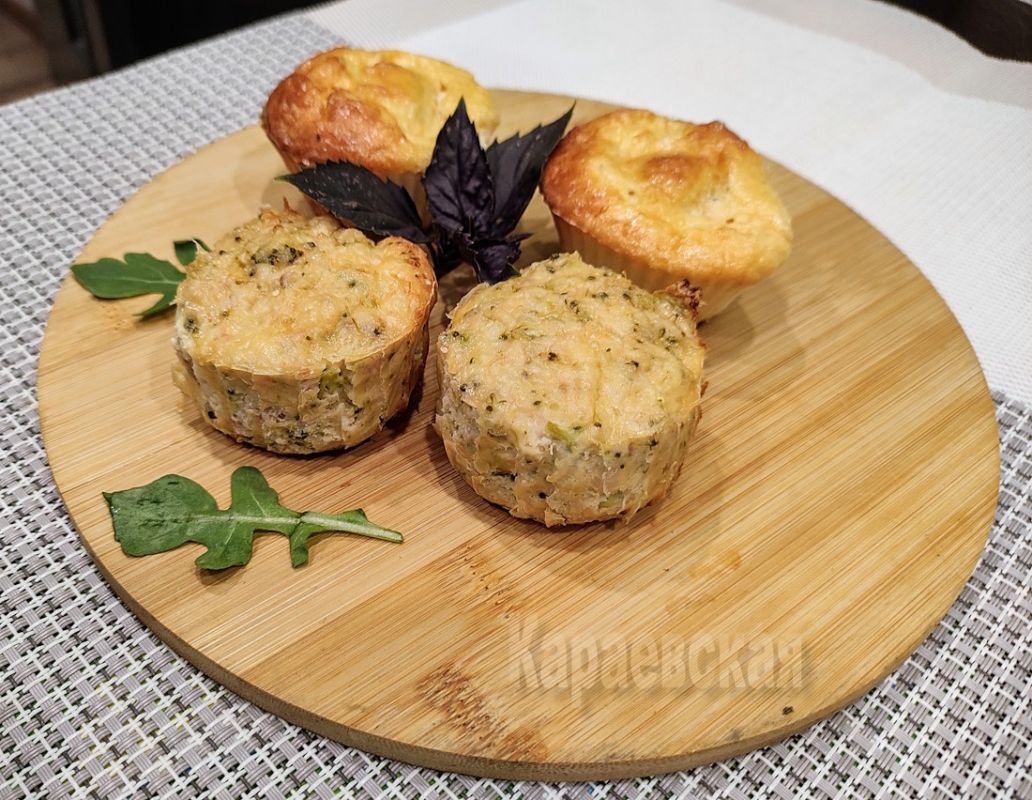 Кето маффины с курицей и брокколи: два варианта на ваш вкус