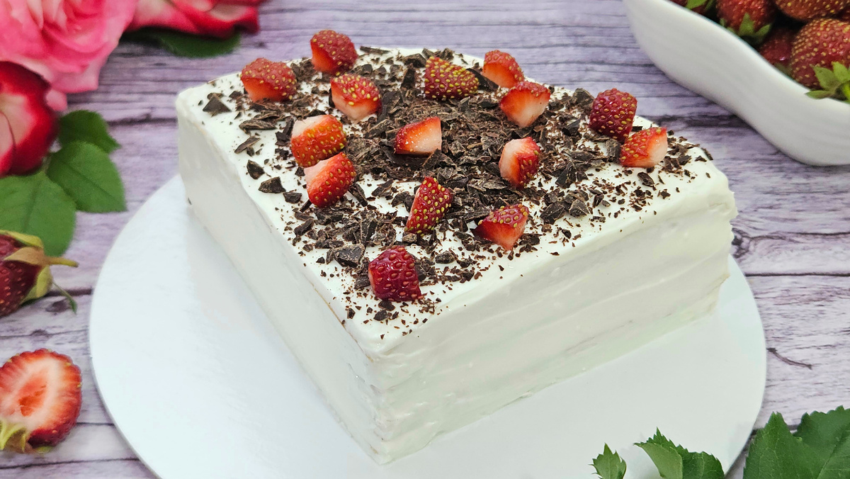 Вкусный и полезный десерт без духовки: творожный торт на сковороде