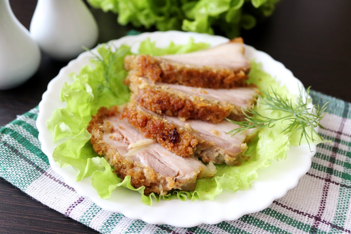 Сочные мясные лакомства: как приготовить блюдо с хрустящей корочкой