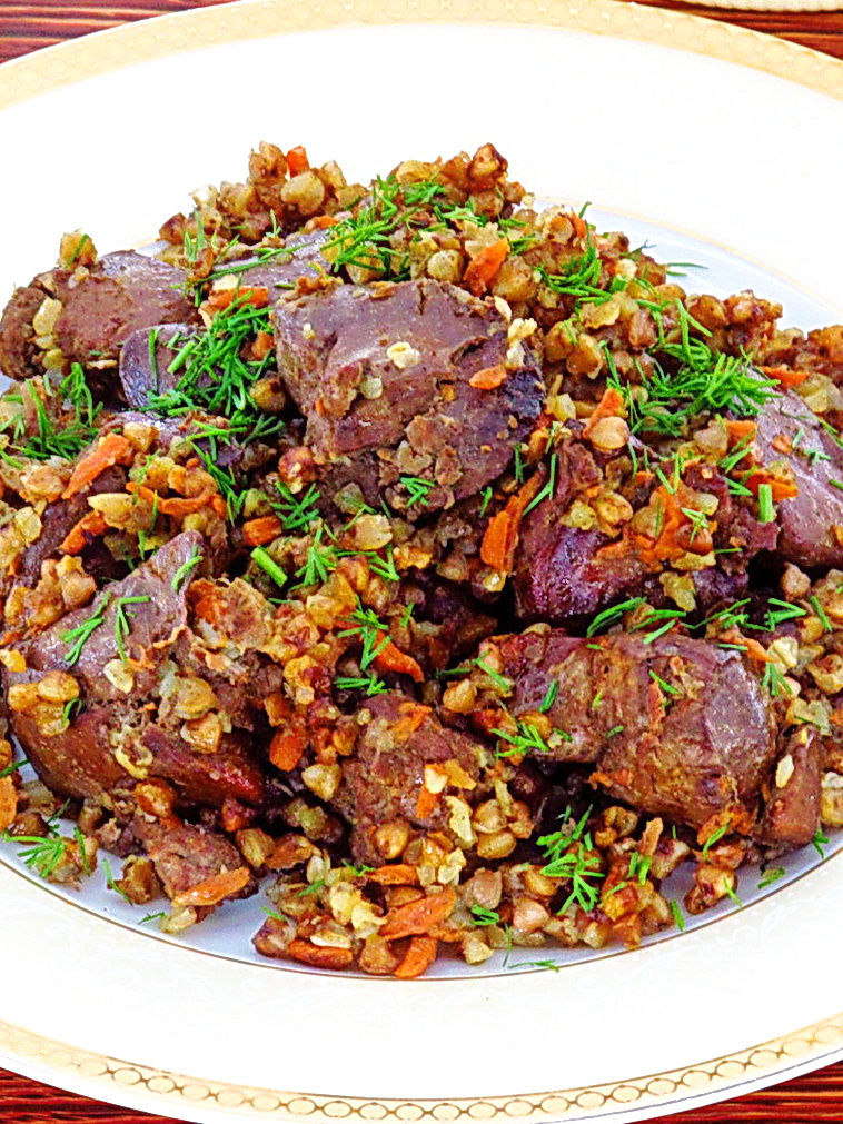 Простой рецепт гречки с куриной печенью, который удивит вас