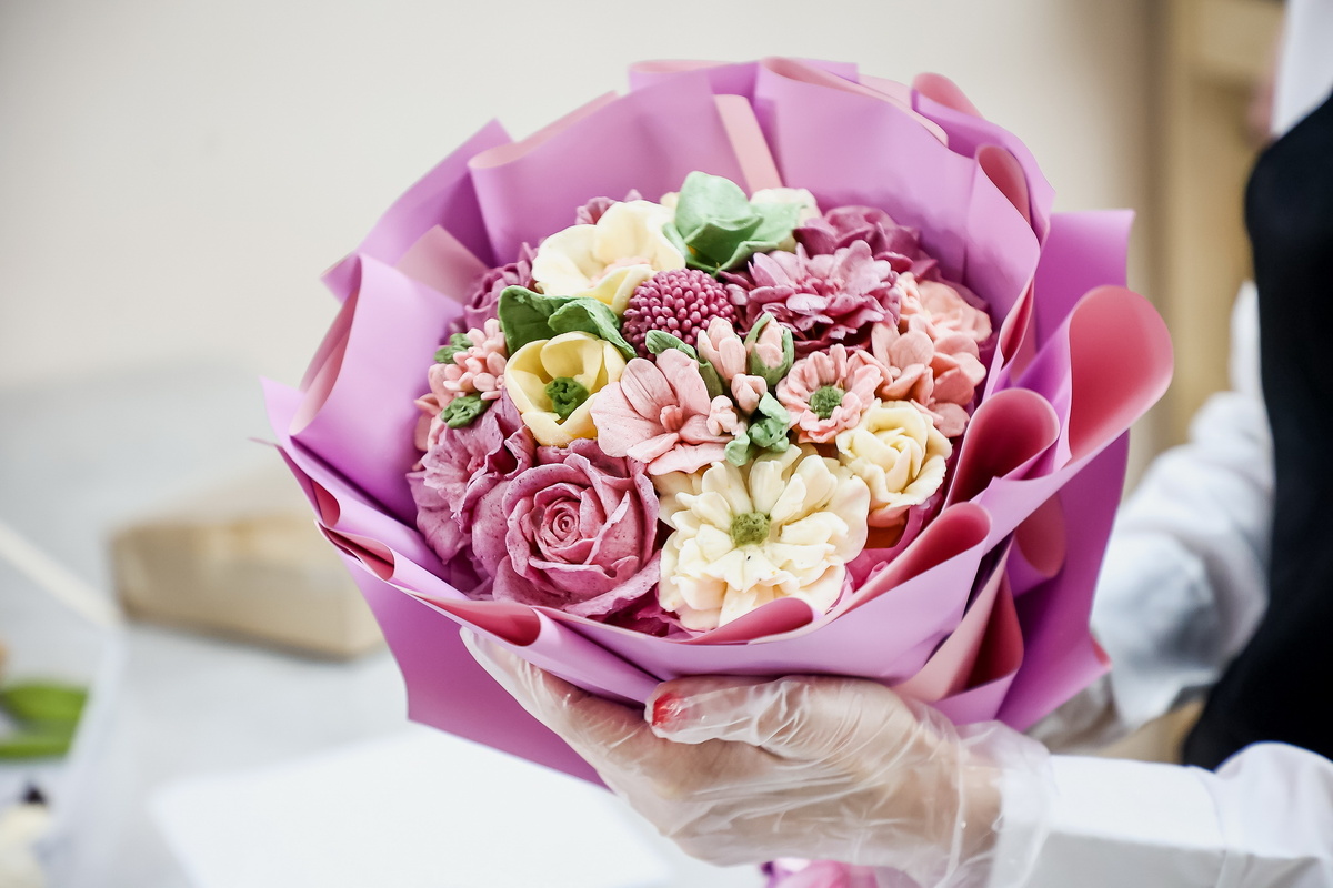 Необычные лакомства сибирской кондитерской мастерства