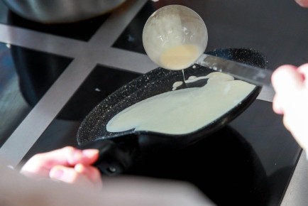 Депутаты обеспокоены ростом цен на продукты для блинов перед Масленицей