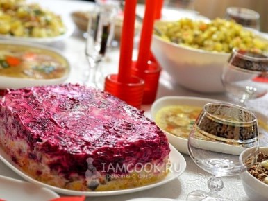 Салаты со свеклой: новые вкусы для новогоднего стола