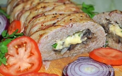 Мясной рулет с грибами и сыром: идеальное блюдо для особых случаев