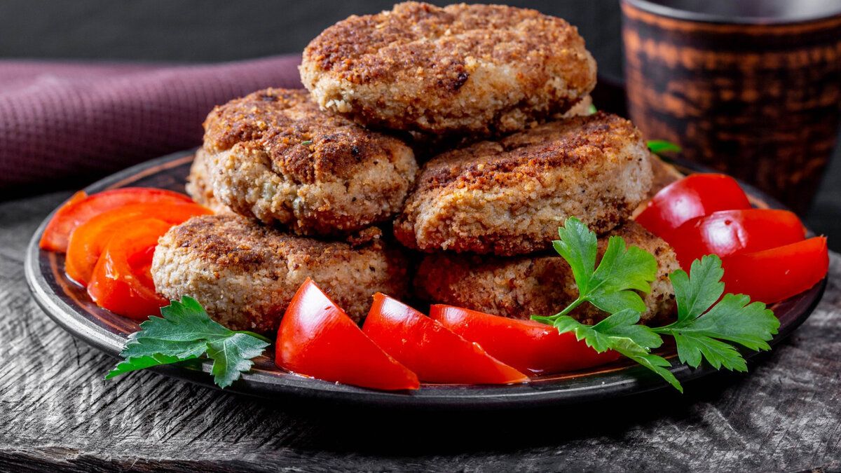 Как приготовить идеальные котлеты для новогоднего стола