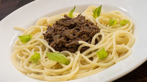 Уникальная рваная говядина с макаронами в духовке