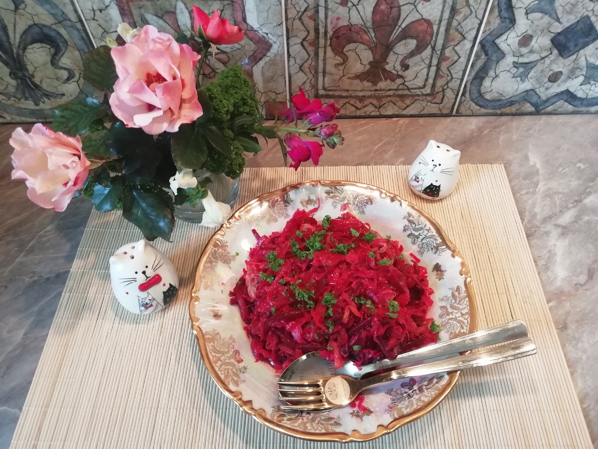 Квашеная капуста со свеклой: яркий гарнир для настоящих гурманов