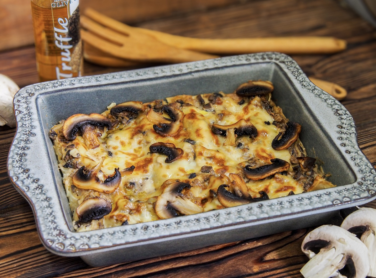 Лазанья с белыми грибами и моцареллой
