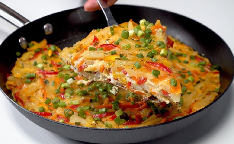 Как сделать омлет сытнее: секреты и вкусные рецепты для всей семьи