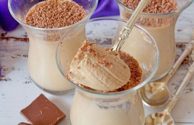 Удивительное сметанное желе с бананом и сгущёнкой