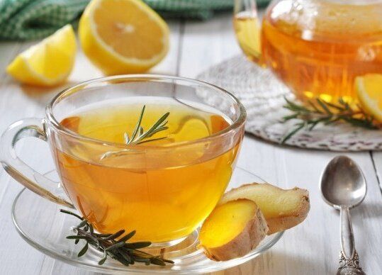 Настоящий уют: чай с лимоном, имбирем и розмарином
