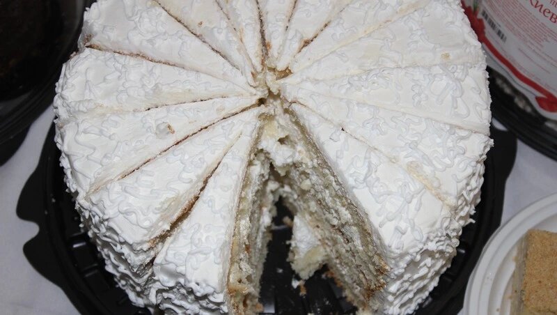 Сладости и жареные блюда: что провоцирует сонливость по мнению ученого