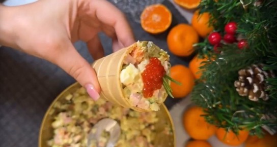 Вафельные стаканчики: новогодний тренд, который изменит ваше представление о закусках