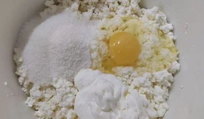 Сырники со сметаной