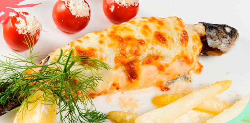 Ароматная рыба под сырной корочкой: вкусный и простой рецепт