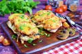 Куриное блюдо с грибами и сыром: быстро, вкусно и по-летнему легко!