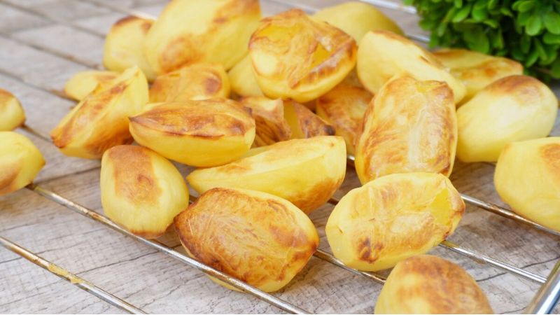 Как запечь картошку, чтобы вкус напоминал вечер у костра